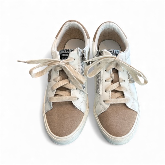 VINTAGE HAVANA Boy's Embellished Trim Low Top Sneakers 4 - Picture 2 of 13